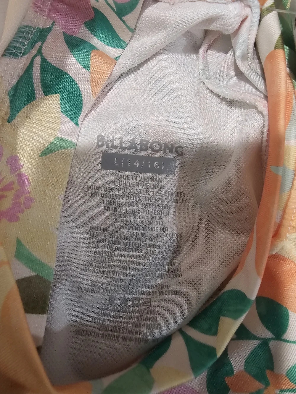Billabong swimwear in size L (14/16)